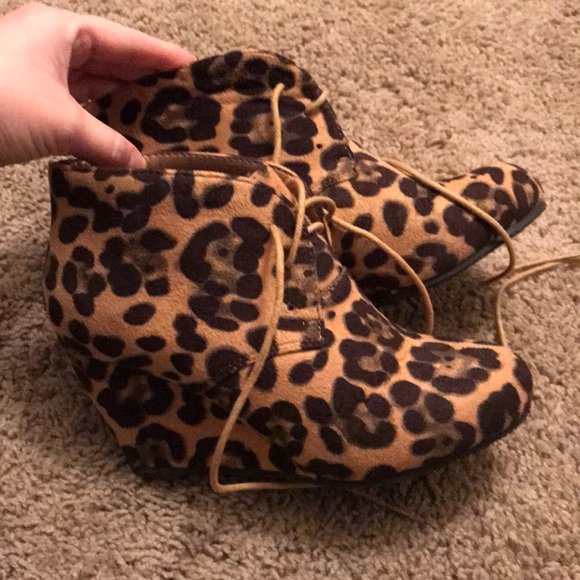 Leopard Wedges - Picture 3 of 5